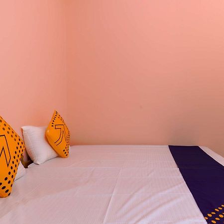 Oyo New Mubarak Tourist Home Panmana Bagian luar foto
