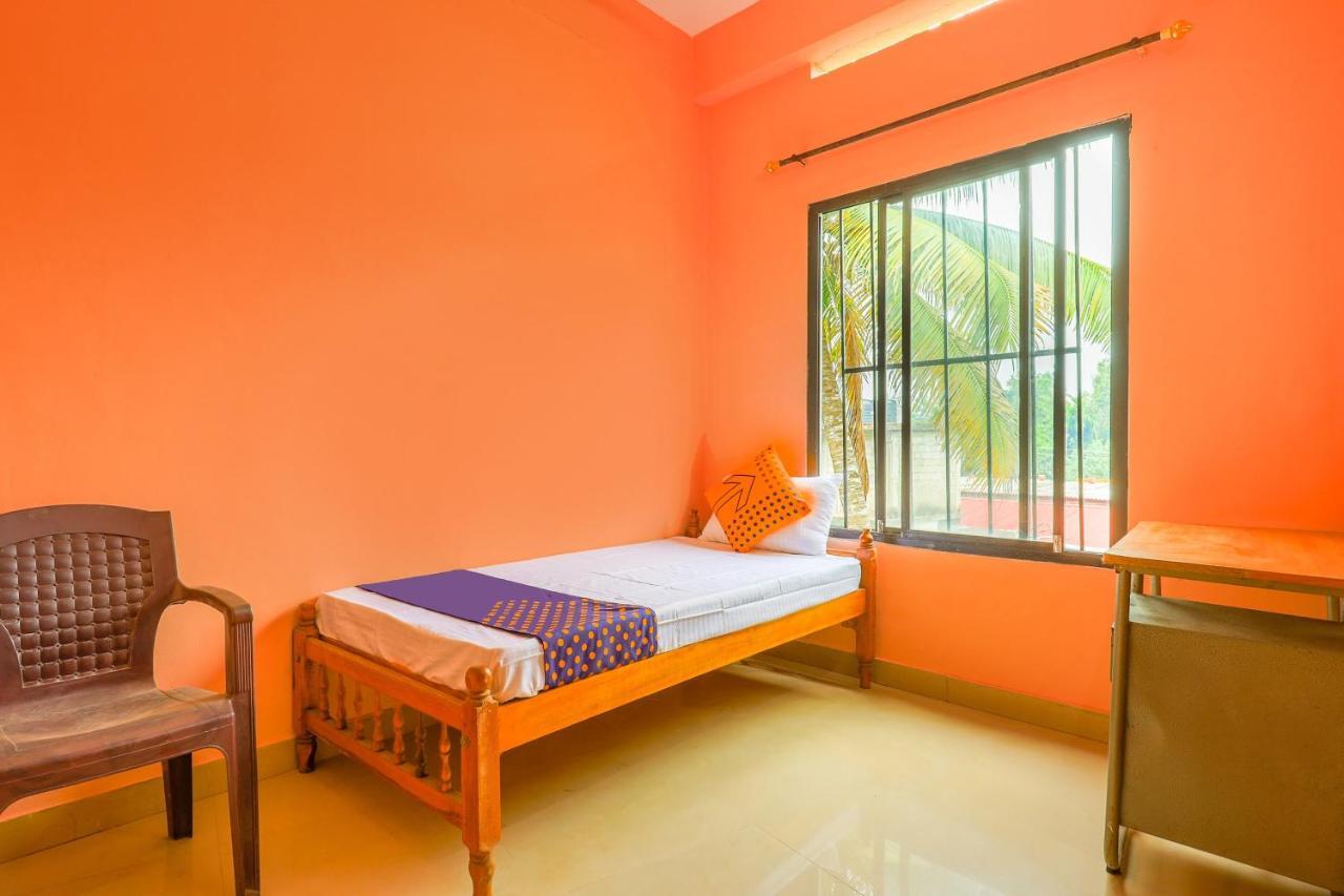 Oyo New Mubarak Tourist Home Panmana Bagian luar foto