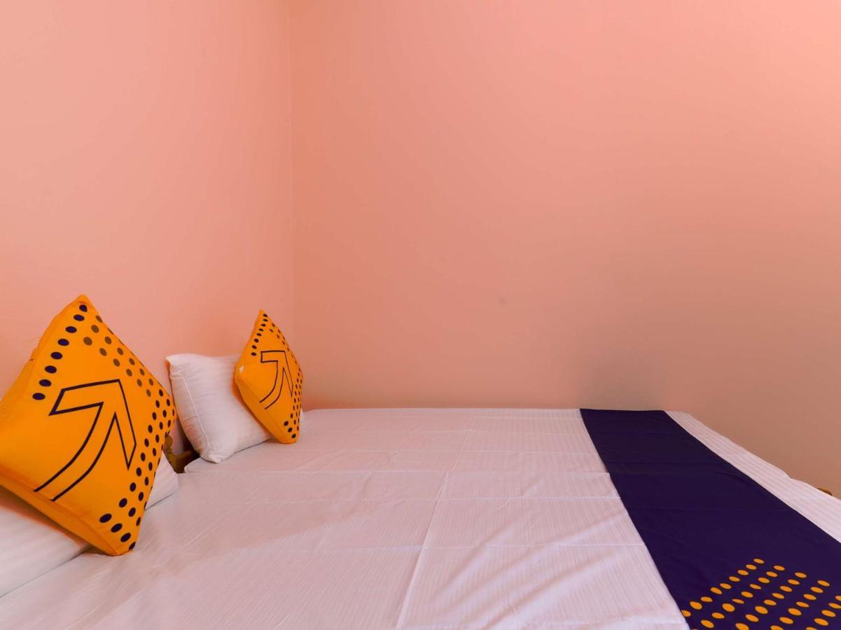 Oyo New Mubarak Tourist Home Panmana Bagian luar foto